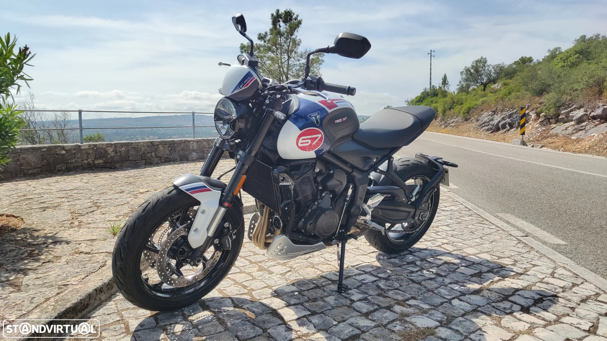 Triumph Trident Triple tribute - 2
