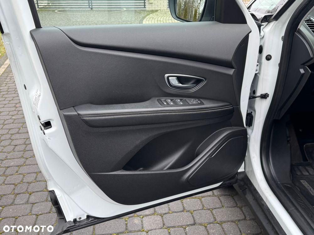 Renault Scenic 1.3 TCe Energy Intens EDC - 26