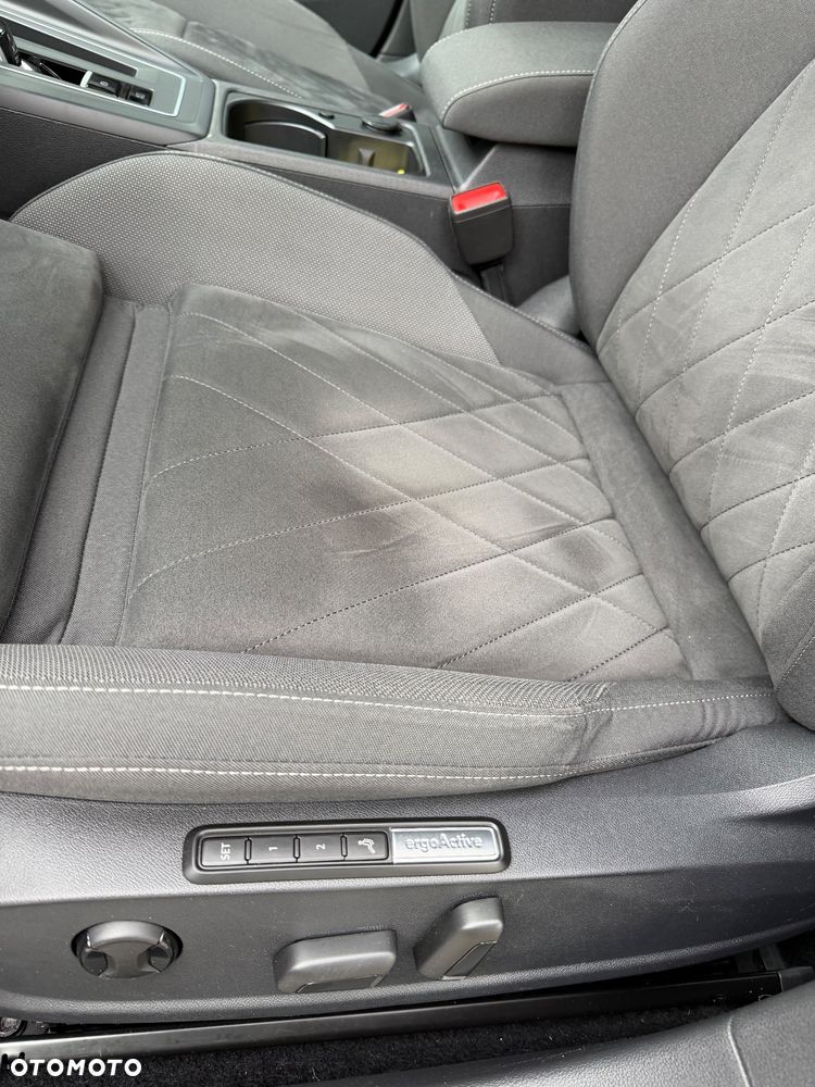 Volkswagen Golf 1.5 eTSI OPF DSG Edition 50 - 26