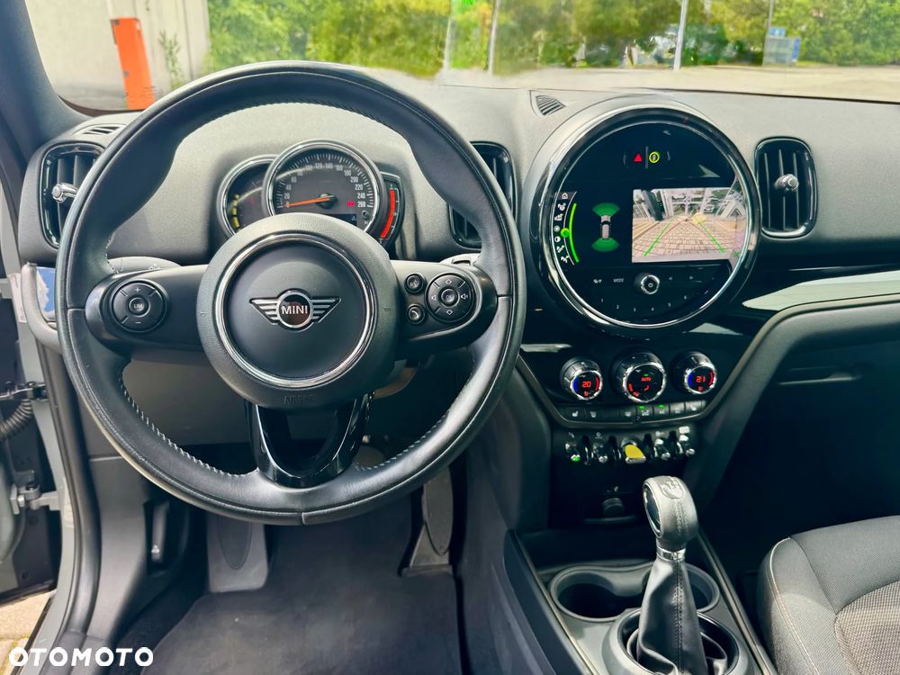 MINI Countryman Cooper SE ALL4 Classic Trim - 16