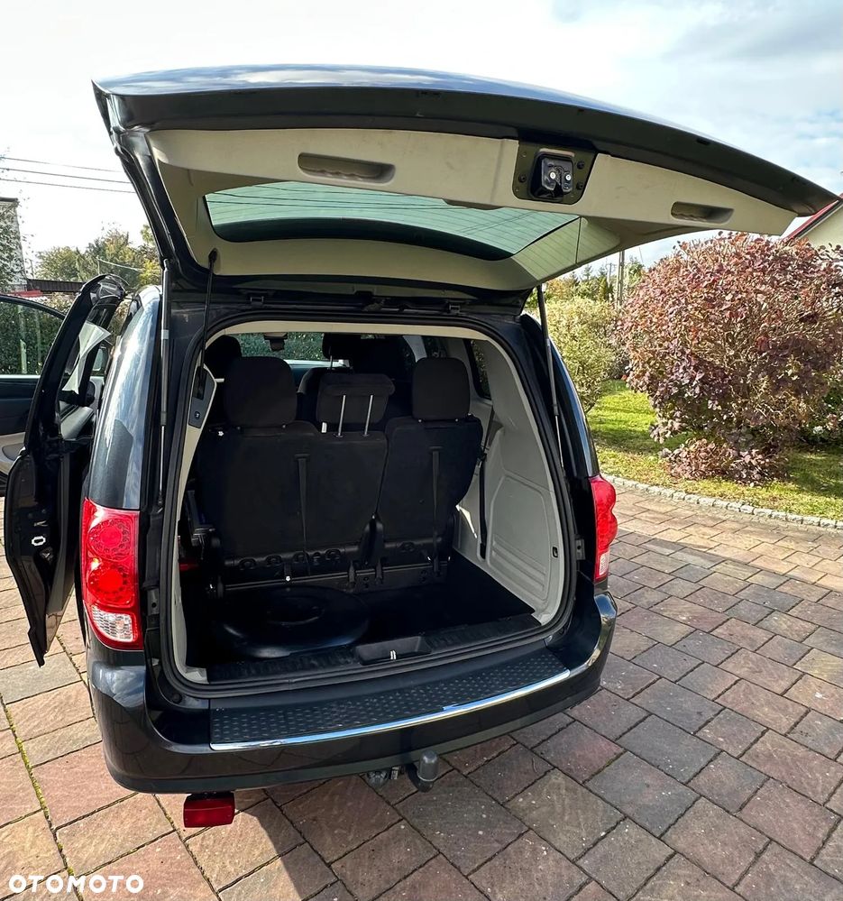 Dodge Grand Caravan - 6