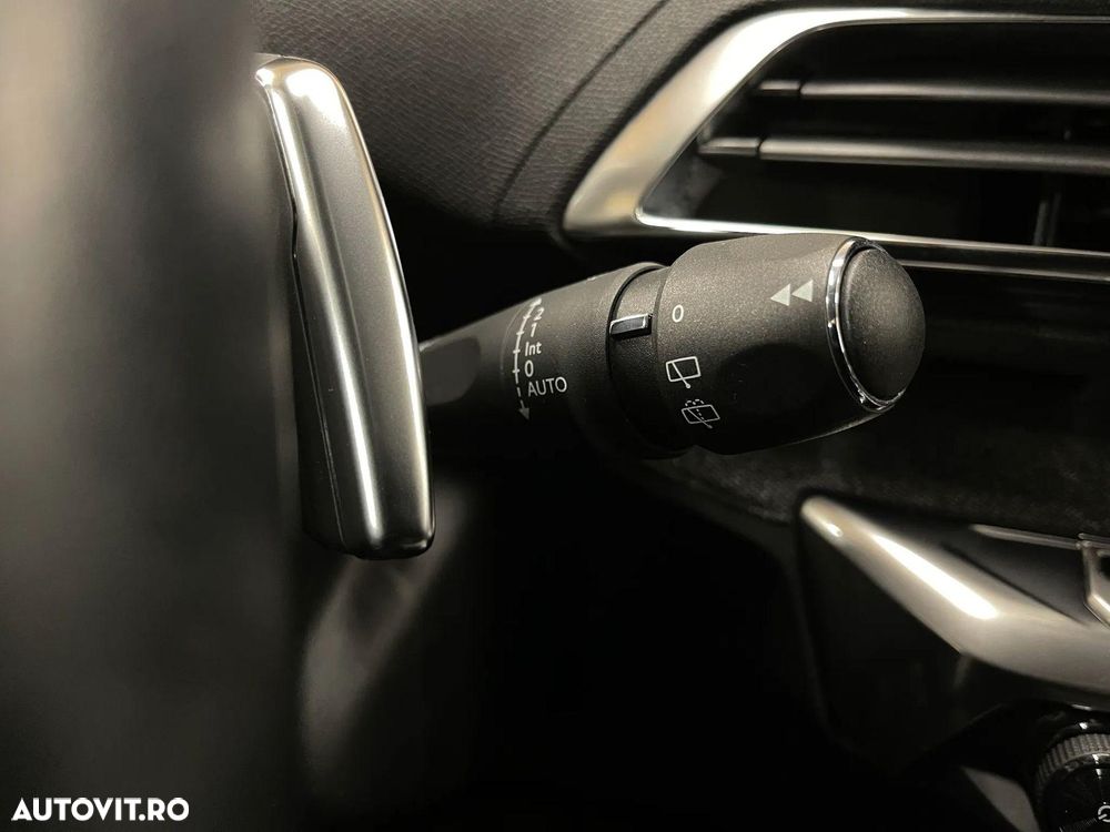 Peugeot 3008 225 e-EAT8 Allure Pack - 29