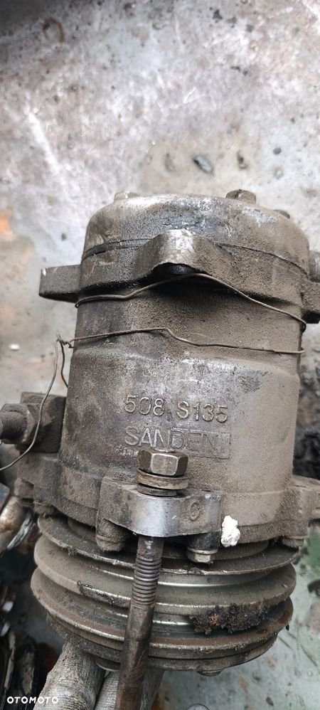 Klimatyzacja samochodowa dachowa Webasto sprężarka klimatyzacji - 11