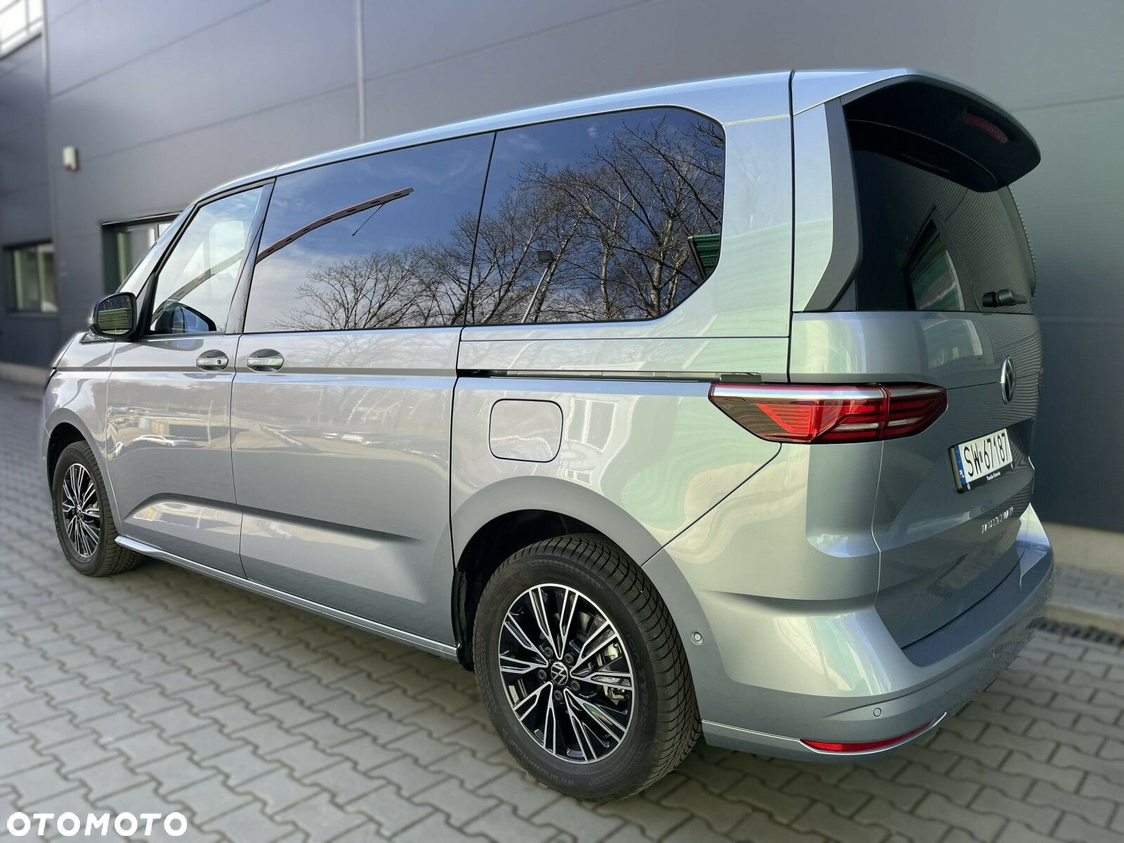 Volkswagen Multivan - 2