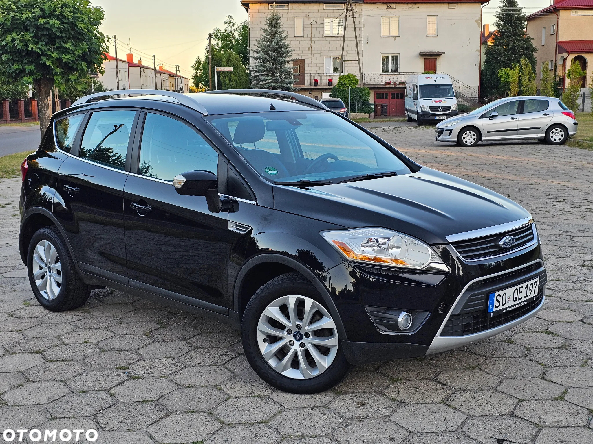 Ford Kuga 2.0 TDCi 2x4 Trend - 4