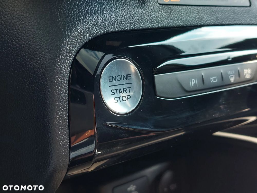 Ford Kuga 2.5 FHEV FWD ST-Line X - 11