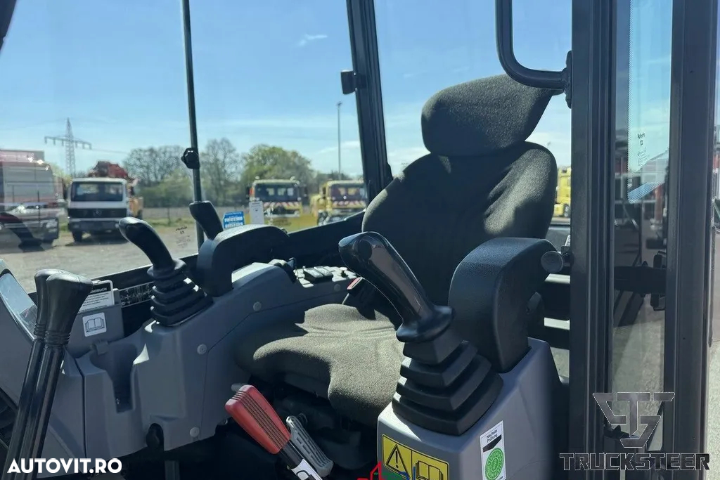 Kubota KX27-4 - 12