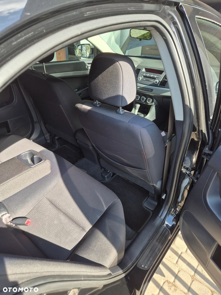 Mitsubishi Lancer 1.8 Invite CVT - 11