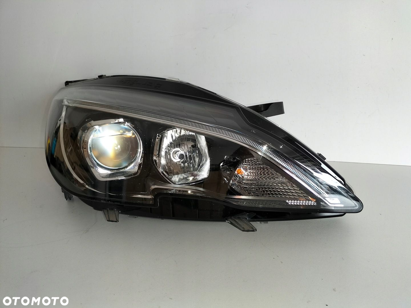 Lampa przednia reflektor prawa PEUGEOT 308 II T9 LIFT 17-21 - 2