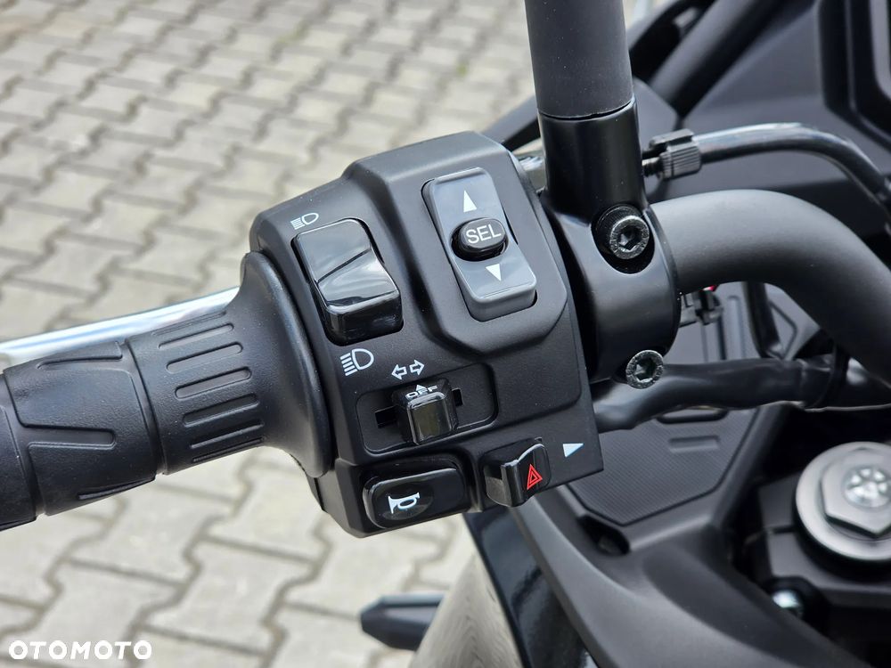 Kawasaki Versys 650 - 17