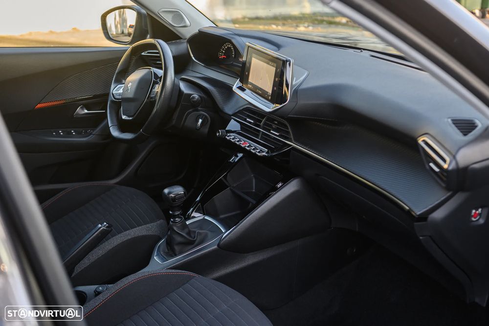 Peugeot 2008 1.2 PureTech Allure Pack - 20