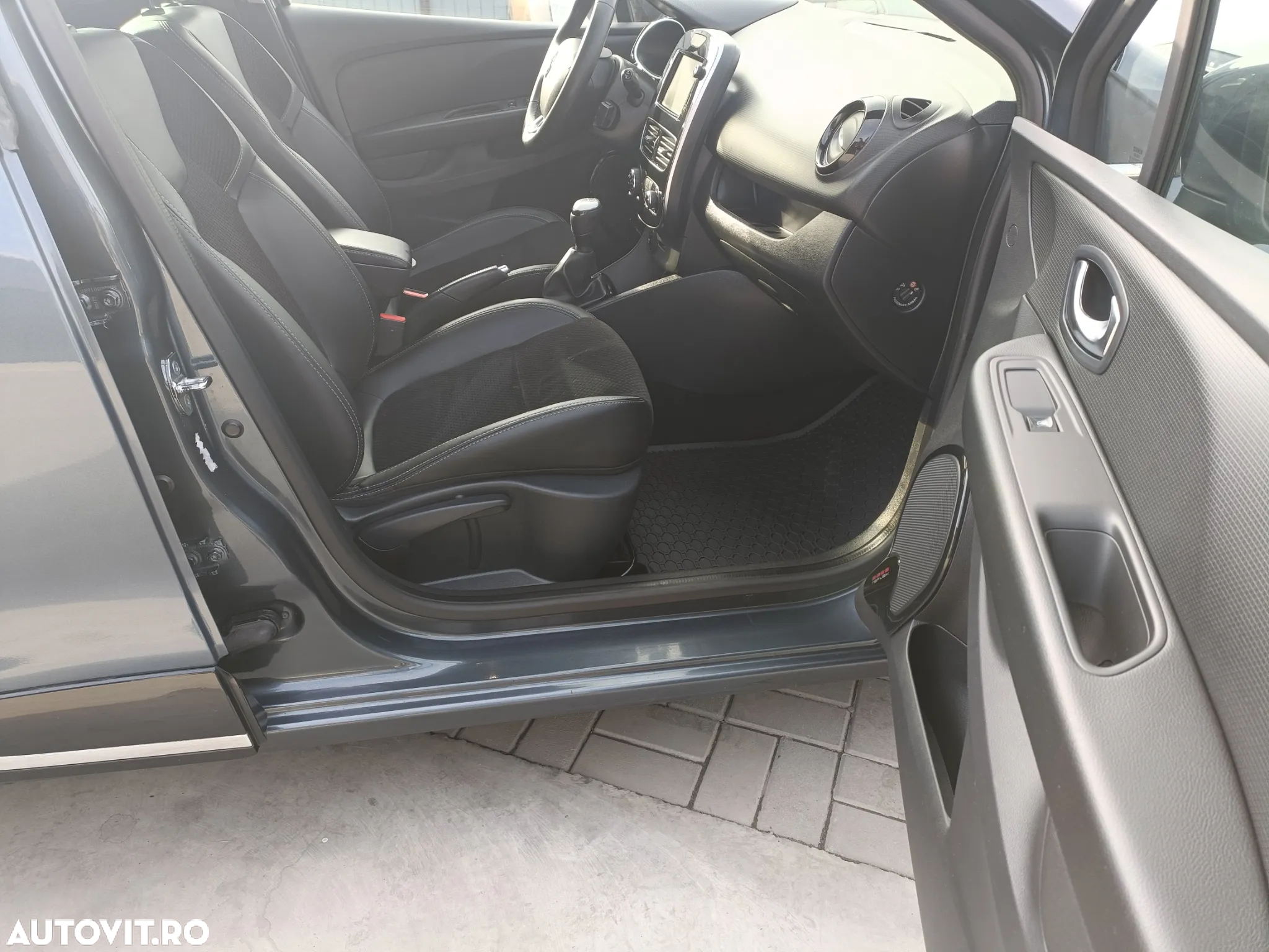 Renault Clio (Energy) TCe 90 Start & Stop INTENS - 20