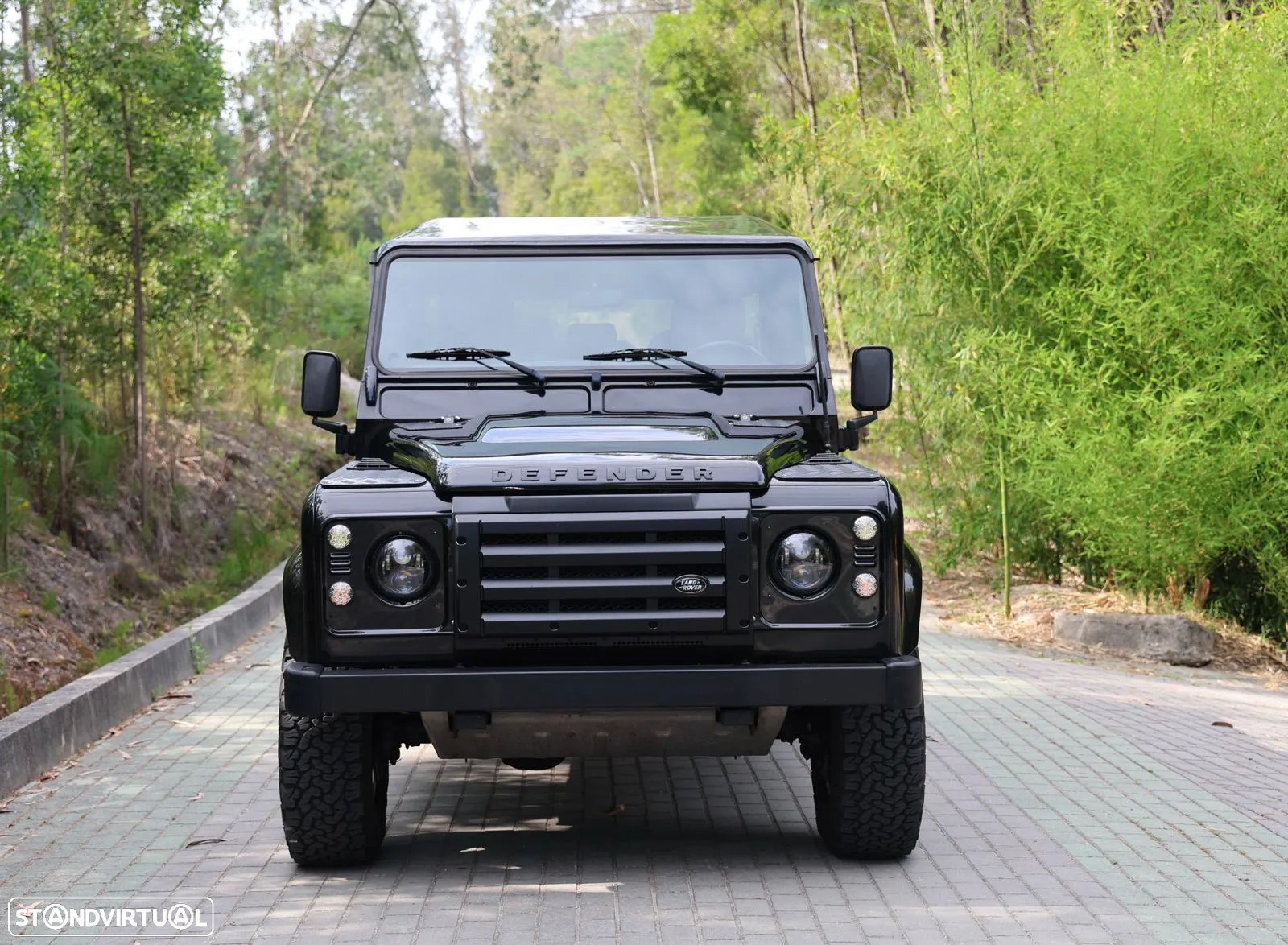 Land Rover Defender 110 CC 2.4 CRD SE - 2