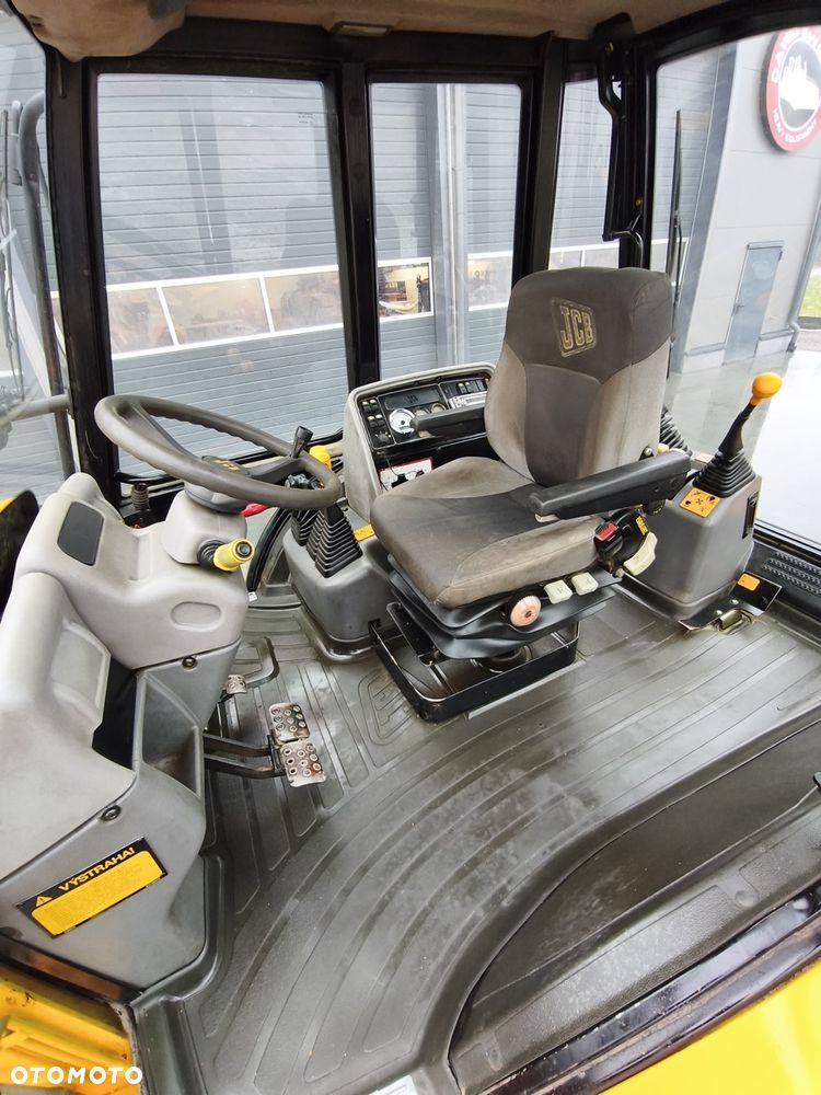 JCB 3CX - 7