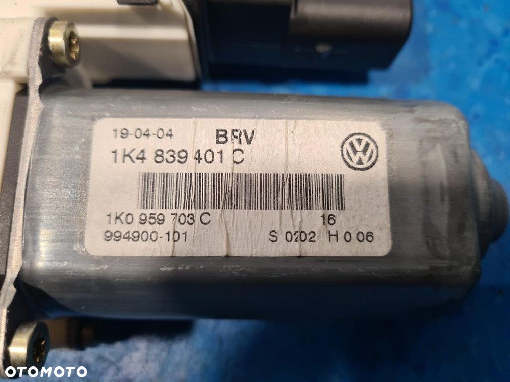 VW GOLF V SILNICZEK SZYBY TYŁ LEWY 1K4839401C - 2