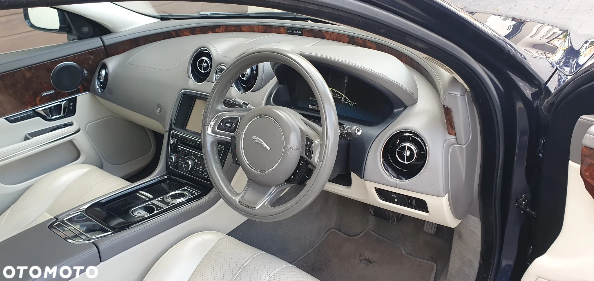Jaguar XJ 3.0 D V6 Premium Luxury - 12