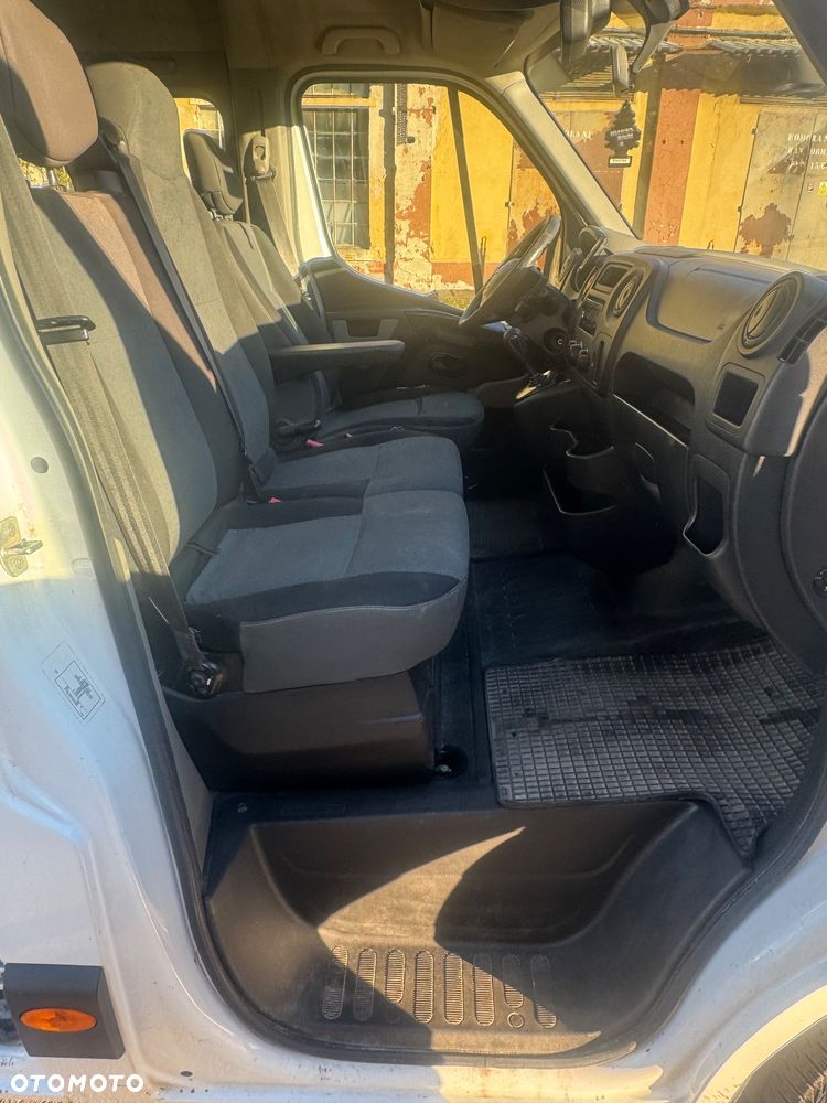 Nissan NV400 - 17