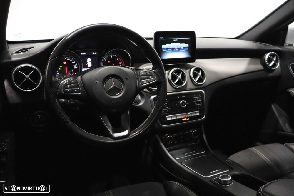 Mercedes-Benz CLA 180 d Shooting Brake Urban Aut. - 23