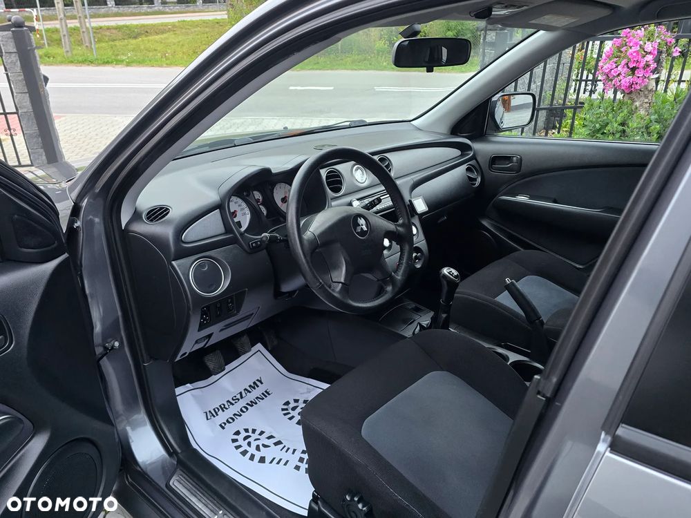 Mitsubishi Outlander 2.0 2WD Invite - 27