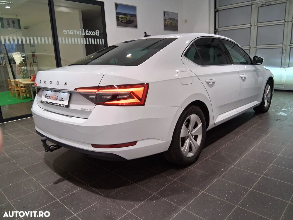 Skoda Superb 2.0 TDI DSG Ambition - 9