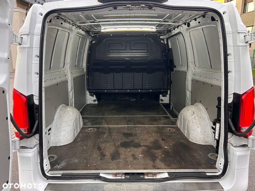 Mercedes-Benz Vito - 10