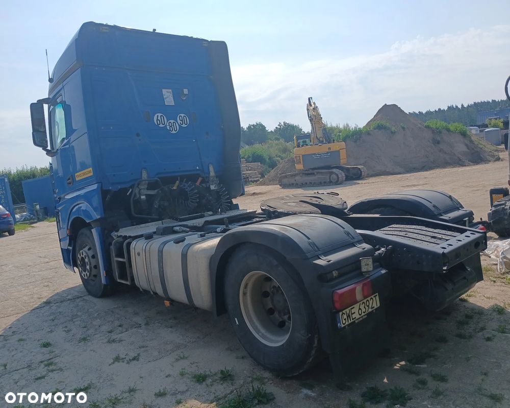 Mercedes-Benz Actros - 7
