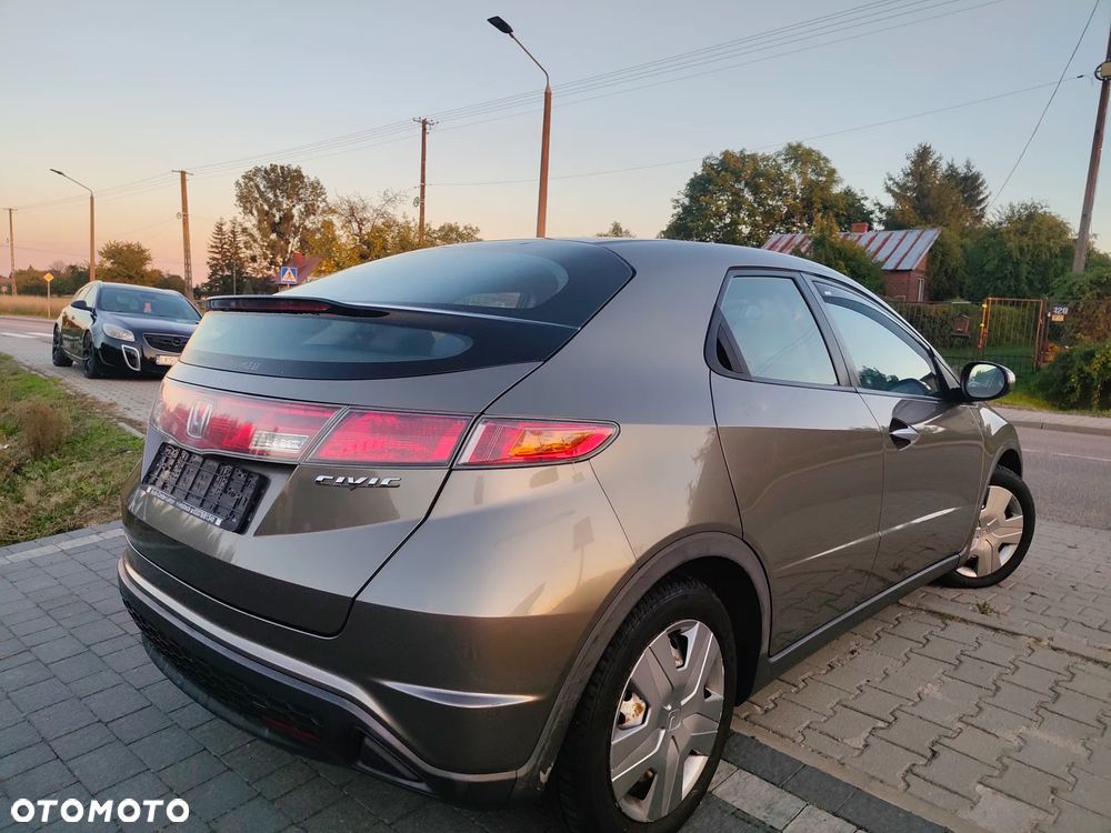 Honda Civic 1.4i-DSi - 11