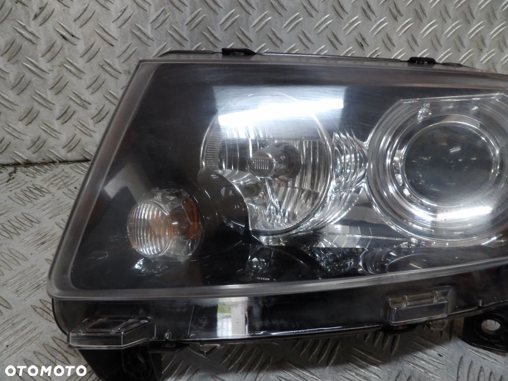 JEEP GRAND CHEROKEE WK2 LAMPA LEWA PRZÓD 68087063AC - 2
