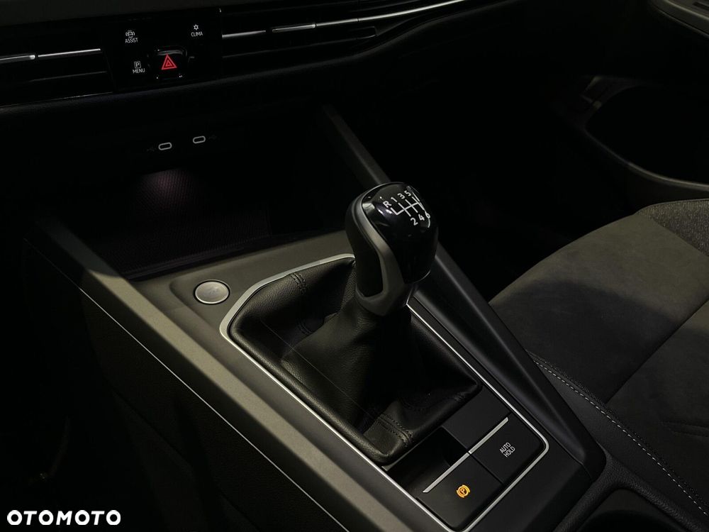 Volkswagen Golf Variant - 18