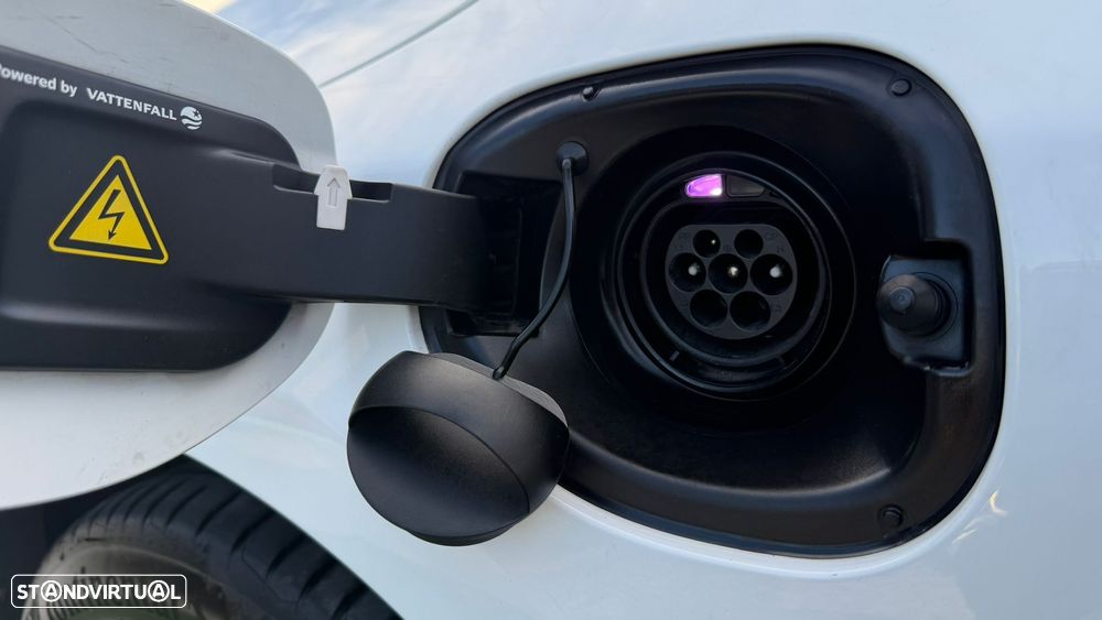 Volvo V60 2.4 D6 Momentum AWD Phev - 17