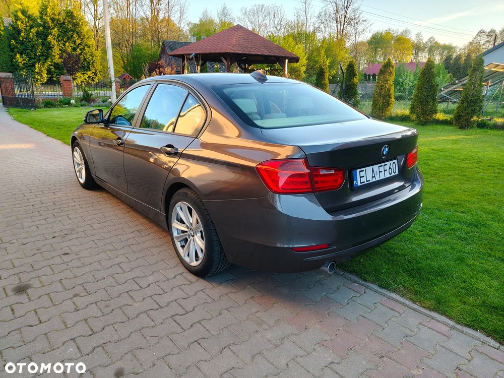 BMW Seria 3 316d - 5
