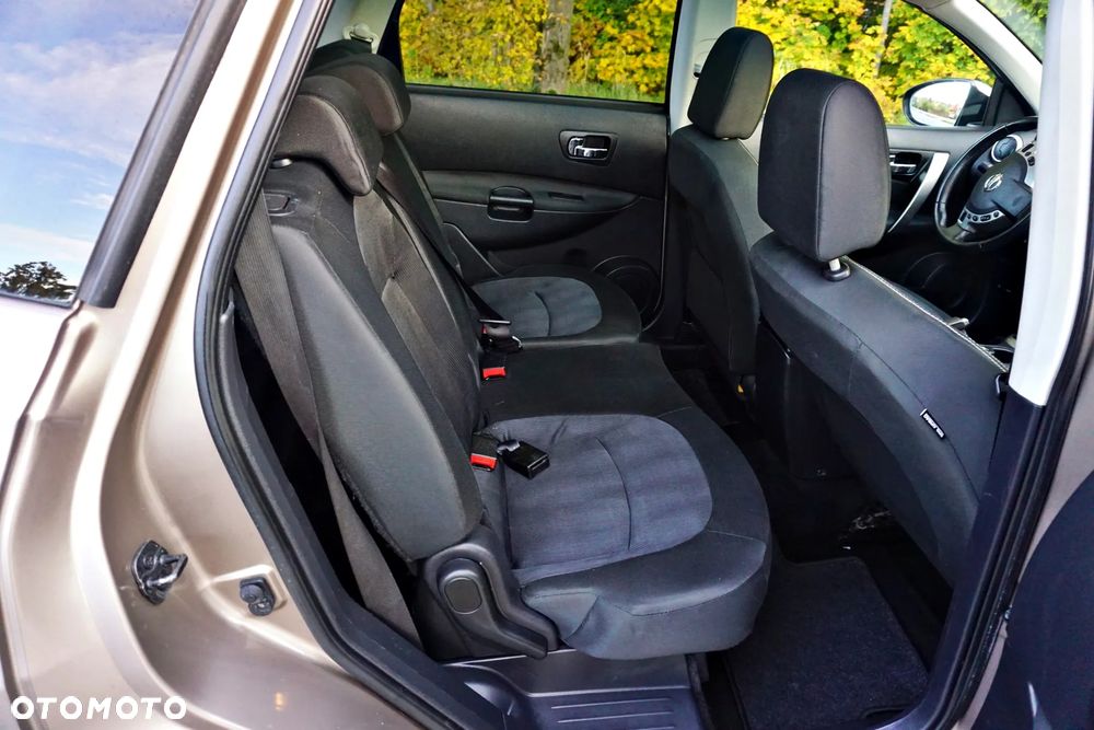 Nissan Qashqai+2 2.0 Tekna Premium - 8