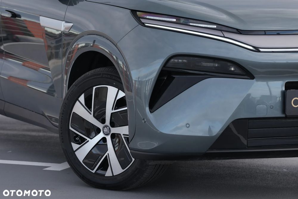 BYD Tang L - 9