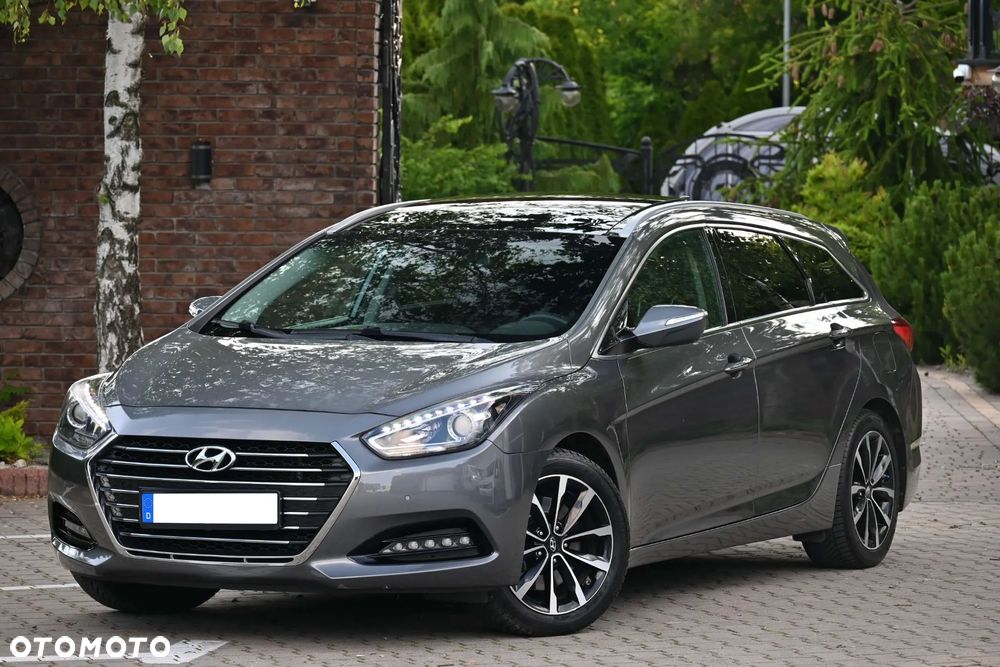 Hyundai i40 1.7 CRDi Premium DCT - 1