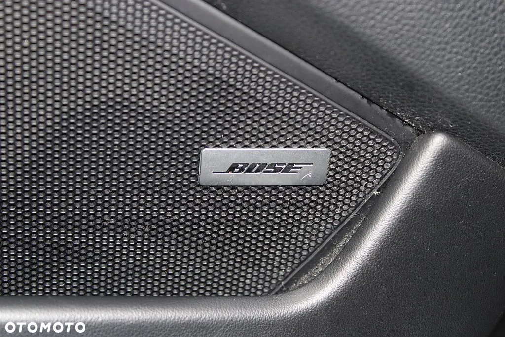 Porsche 911 Carrera Cabriolet PDK - 36
