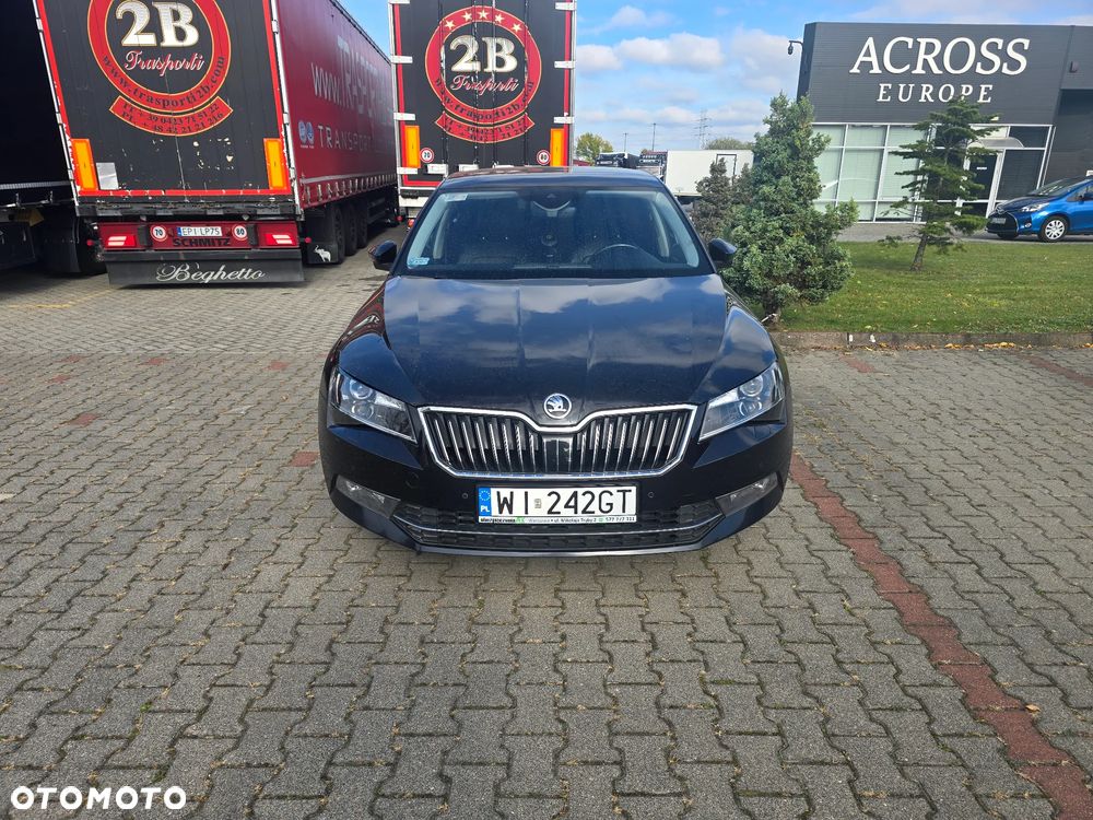 Skoda Superb ver-2-0-tdi-ambition - 6