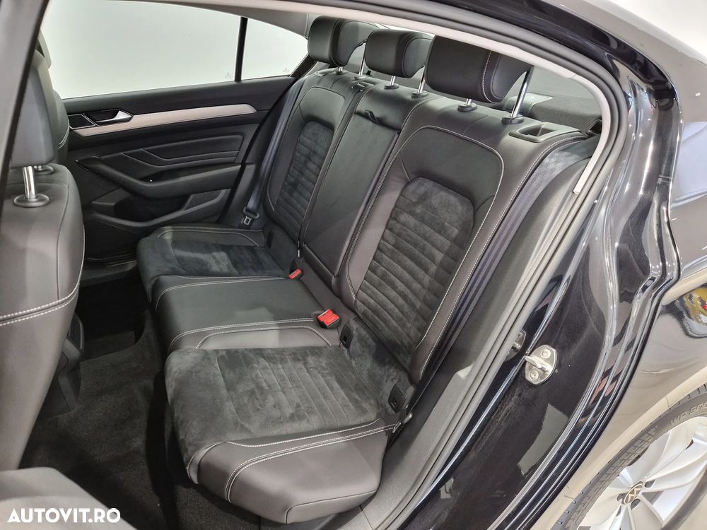 Volkswagen Passat 2.0 TDI DSG Highline - 13