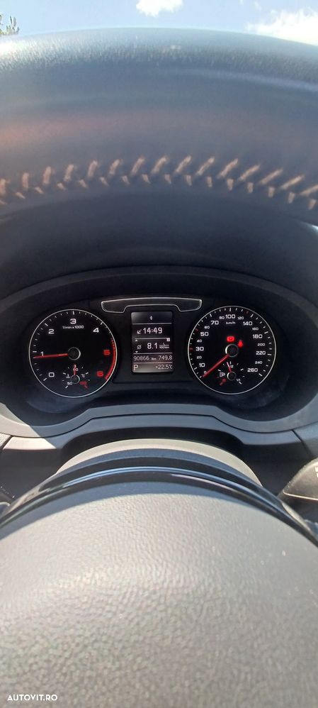 Audi Q3 2.0 35 TDI S tronic quattro S Line - 8