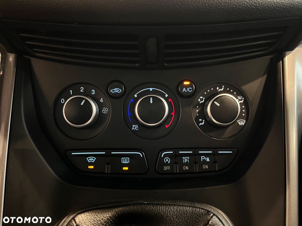 Ford Kuga - 15