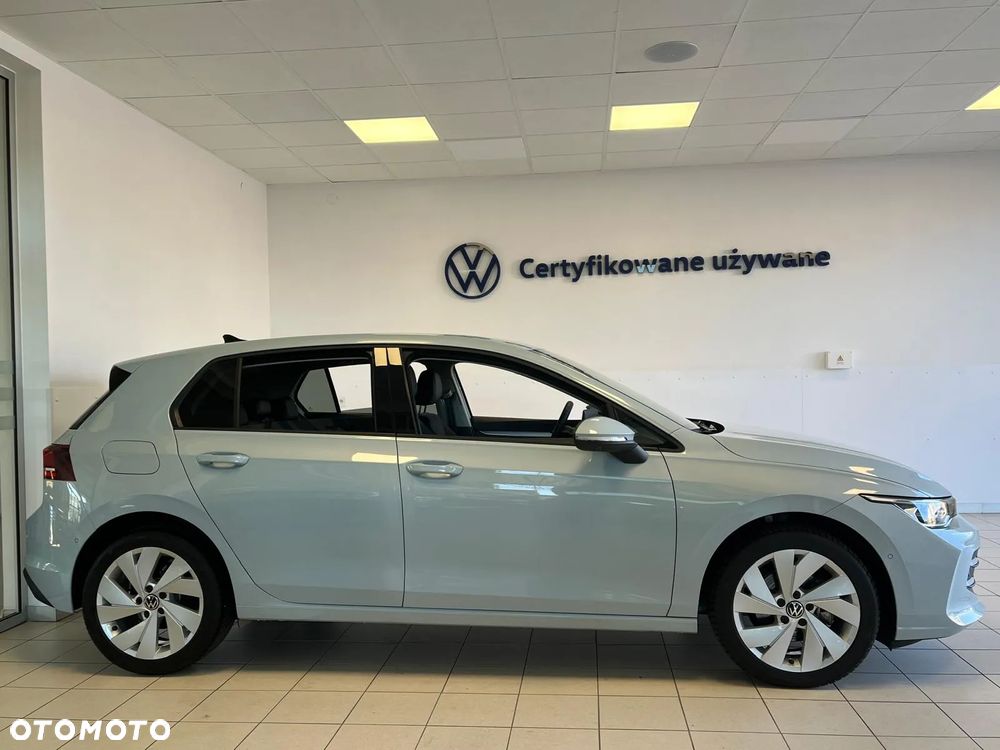 Volkswagen Golf - 6