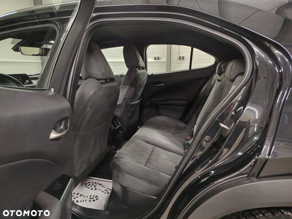 Lexus UX 250h Elegance 2WD - 22