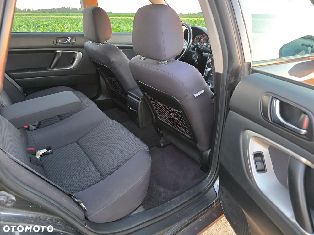 Subaru Outback - 15
