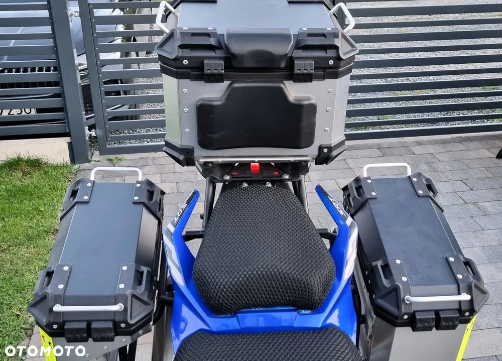 QJMOTOR SRT 800SX - 10