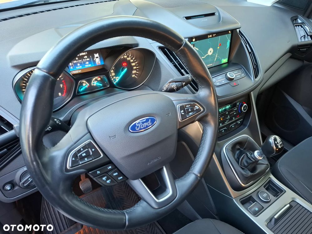 Ford Kuga 1.5 EcoBoost 2x4 Titanium - 11