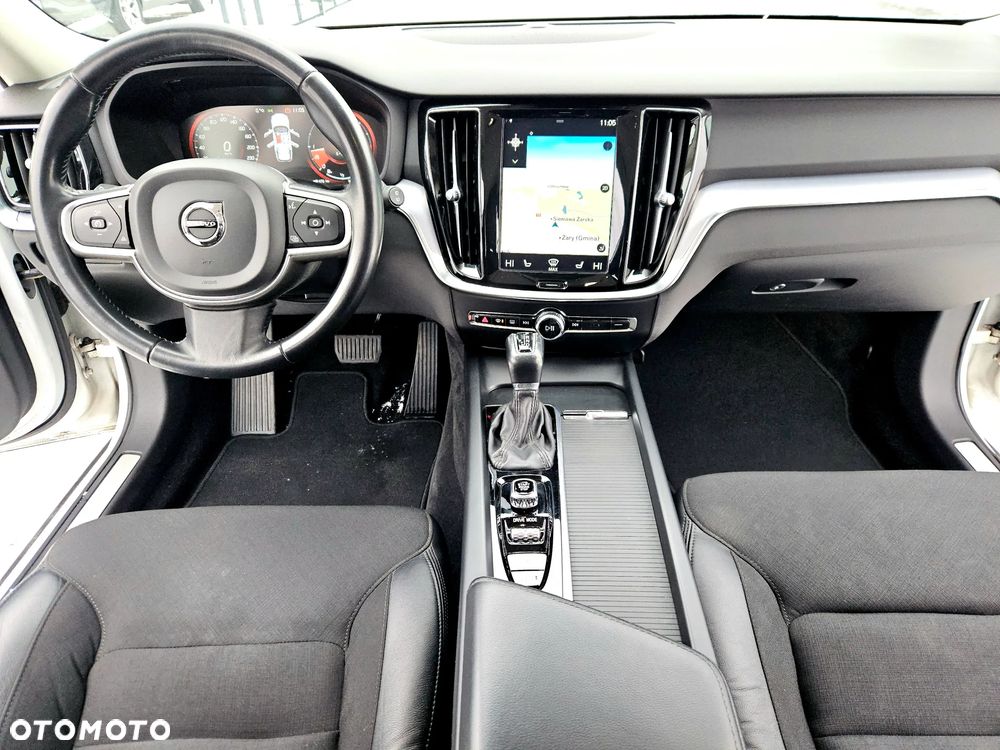 Volvo V60 D4 Momentum - 20