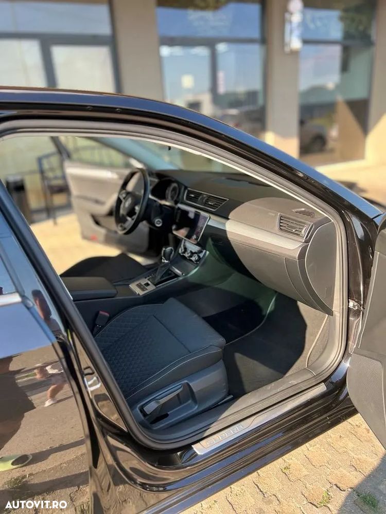 Skoda Superb 2.0 TDI DSG Ambition - 7