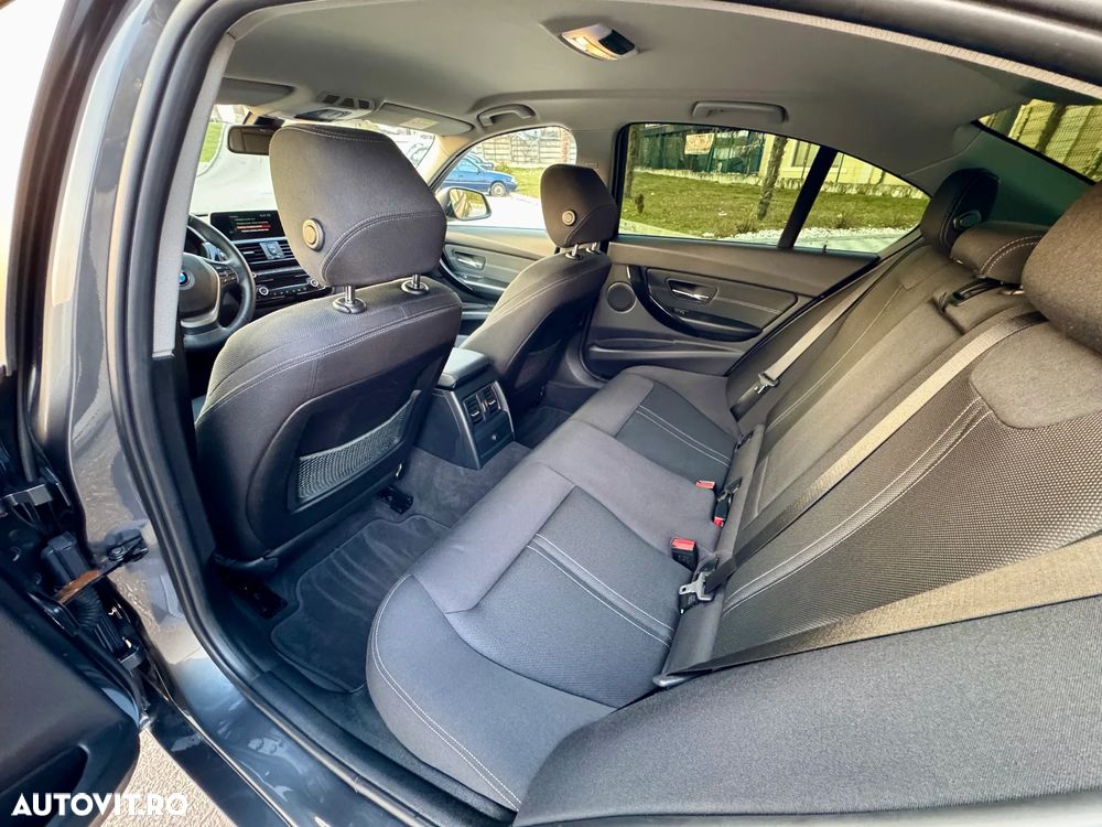 BMW Seria 3 330e iPerformance Sport Line - 20