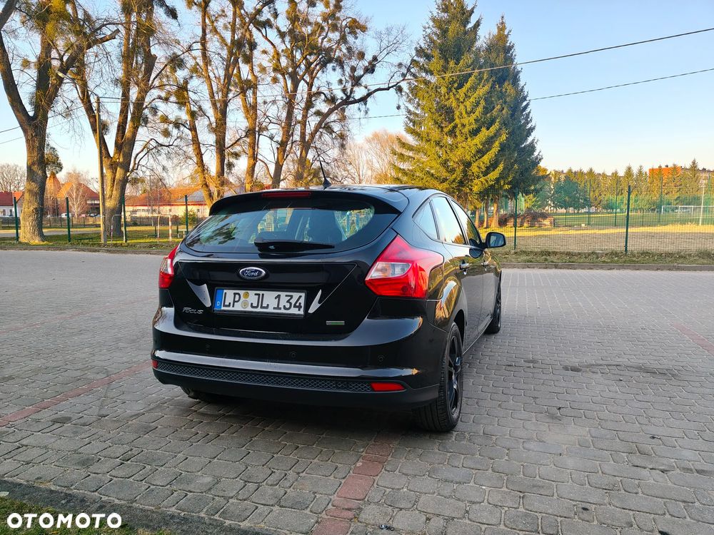 Ford Focus - 25