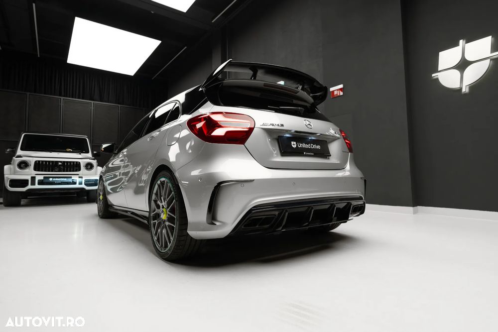 Mercedes-Benz A 45 AMG 4Matic AMG Speedshift 7G-DCT PETRONAS 2015 World Champion Edition - 40