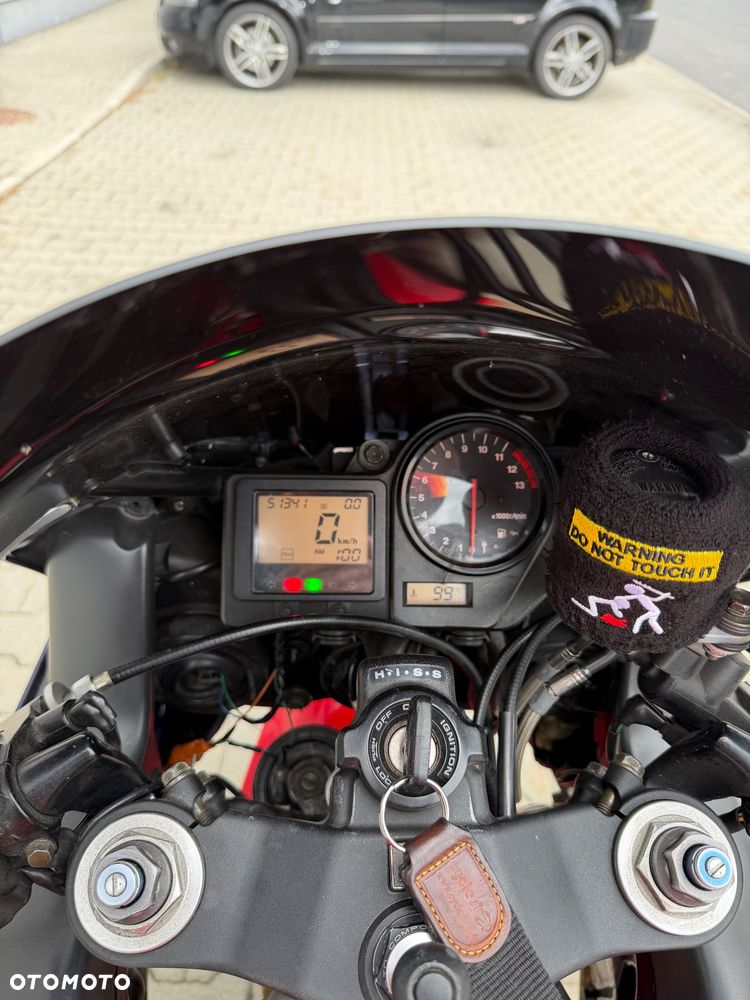 Honda CBR - 9